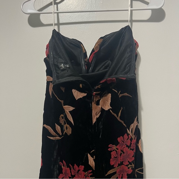 Black Floral Velvet Strapless Dress - Picture 6 of 7